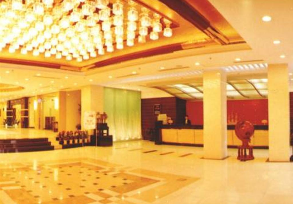 Datong Hongqi Grand Hotel Exterior foto